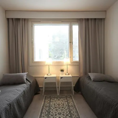 Spacious For 6 아파트 *